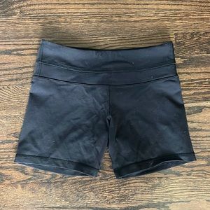 Lululemon Grove Short 4”